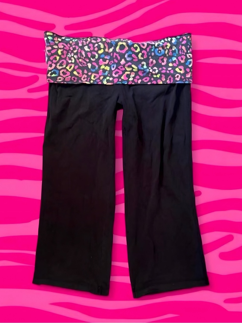 Y2k Scene No Boundaries black & rainbow leopard print foldover capris ~ size L